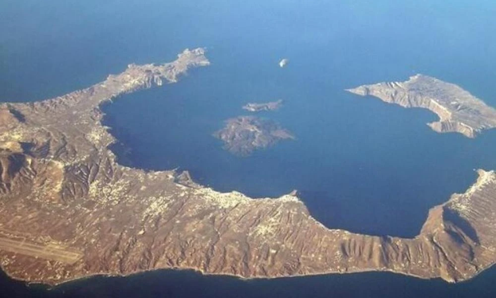 Σαντορίνη: Ανακαλύφθηκαν απομεινάρια τεράστιας κατολίσθησης που έγινε πριν από 700.000 χρόνια